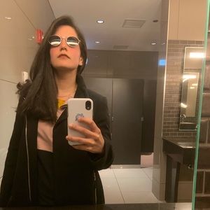 Meet your Posher, Maria